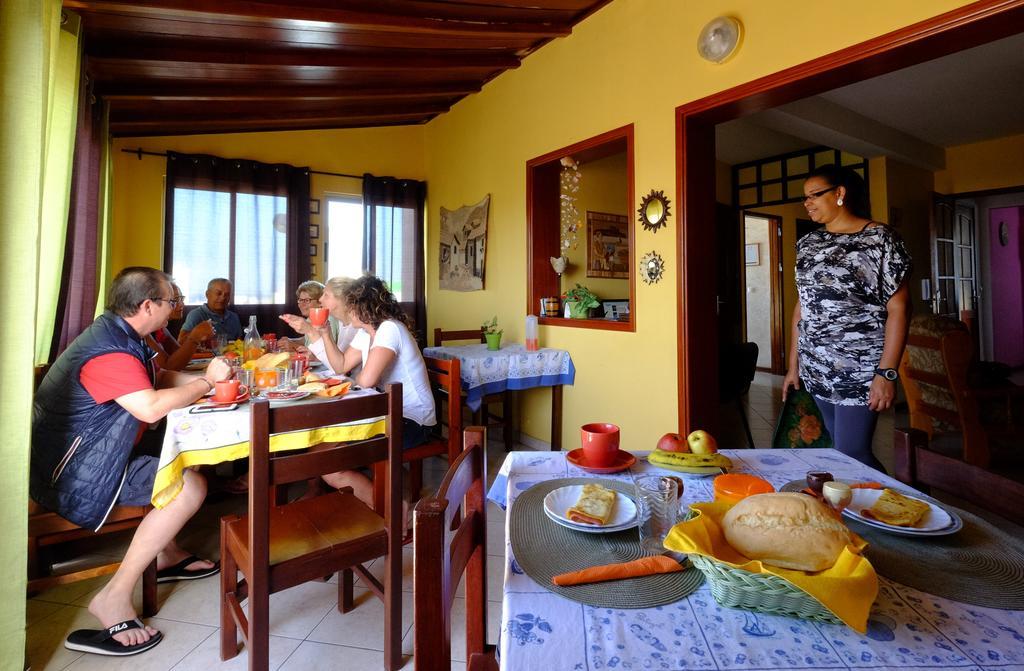 Casa Comba Bed & Breakfast Mindelo Exterior photo
