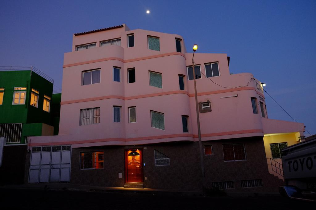 Casa Comba Bed & Breakfast Mindelo Exterior photo